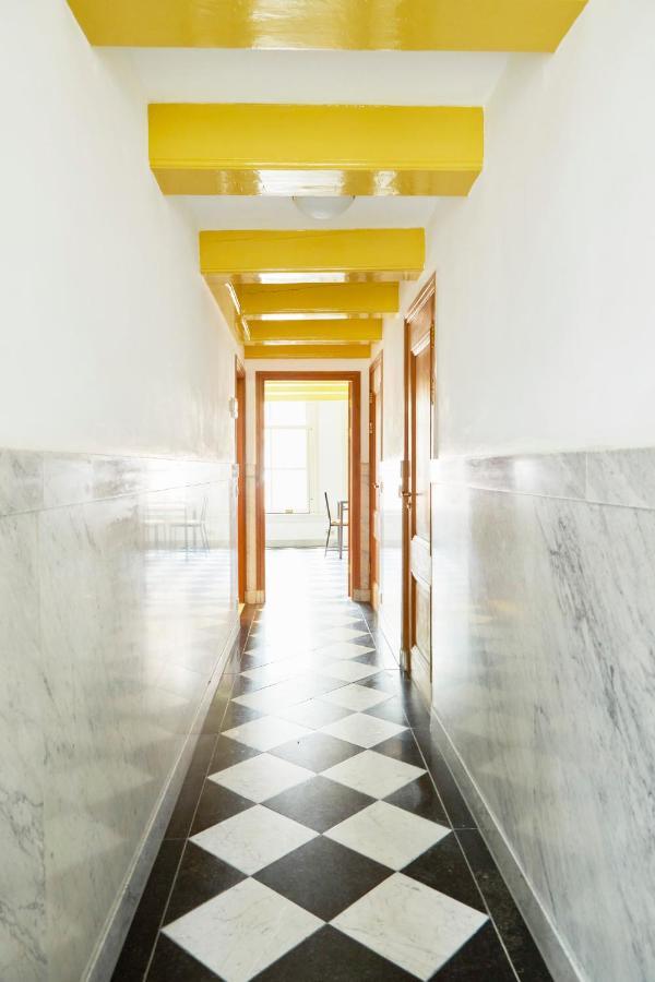 Couette-café Modern Canal House Loft - City Center *