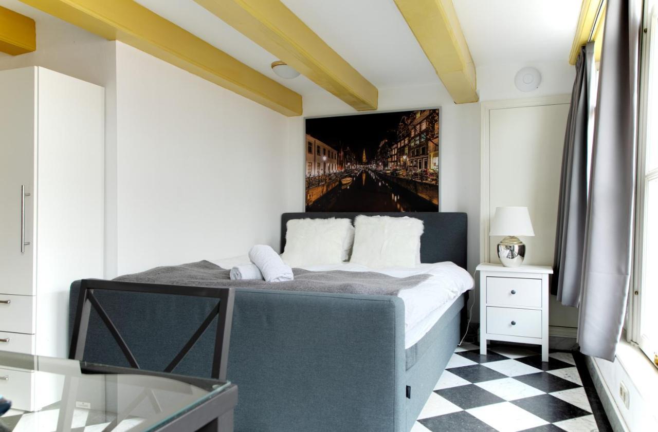 Modern Canal House Loft - City Center